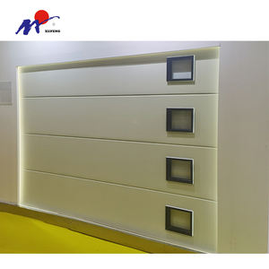 Porte de garage sectionnelle moderne en panneaux sandwich automatiques en mousse PU avec fenêtre - Product Image 4