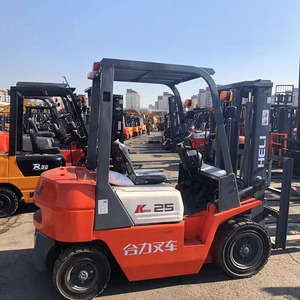 Chariot élévateur diesel d'occasion 4 roues puissant et économique, capacité 2,5 tonnes, avec limiteur de vitesse et alarme - Product Image 4