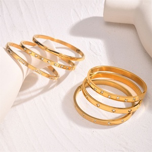 Brazalete de Zirconia Personalizado, Joyería para Mujer, Chapado en Oro, Acero Inoxidable, Brazalete de Cristal - Product Image 2