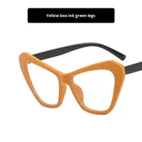 2026 Neue Y2K Ästhetik Katzenaugen-Brille, Dreieckiger Vollrand PC-Rahmen Anti-Blaulicht Damen-Sonnenbrille, Individuelles Logo OEM Formenbau