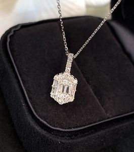 Collar de Lujo Xinfly Art Deco con Colgante de Diamantes Regulares de 0.36 Ct en Oro Blanco de 18k - Product Image 4