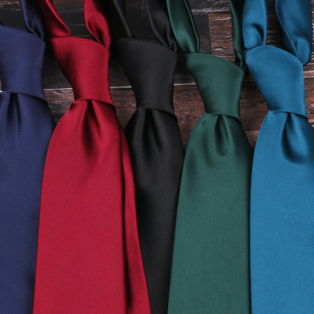 Personalized Italian Quality Silk Necktie Solid Mens Silk Jacquard Ties in Bulk Polyester Embroidery Woven Logo Necktie 8CM