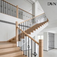 Balustres en fer forgé avec revêtement en poudre antirouille DVN, balustres rectangulaires doubles, design métallique pour la balustrade d'escalier intérieure de la villa de Dubaï