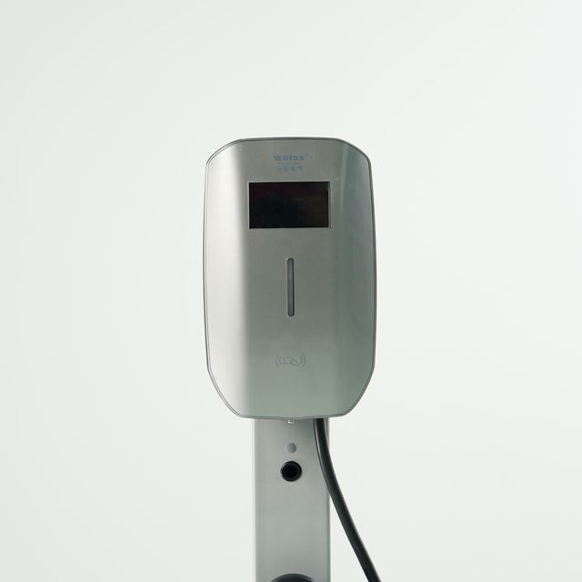 New Home Electric Vehicle Charger 220V Compatible Efficient Low-Cost with 5 Meters Cable 7KW 32A GB/T Wolun