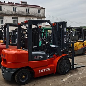 รถยกดีเซล Heli มือสอง จัดส่งรวดเร็ว รถยกขนาด 2 ตัน 3 ตัน ได้รับการรับรองมาตรฐาน CE EPA พร้อมอุปกรณ์จัดตำแหน่งงาและอุปกรณ์เลื่อนงาข้าง สำหรับใช้งานในฟาร์ม - Product Image 3