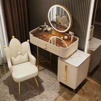 Table de maquillage moderne de luxe en bois avec miroir éclairé et chaise, design panneau en fer, sur pied, pour chambre et hôtel