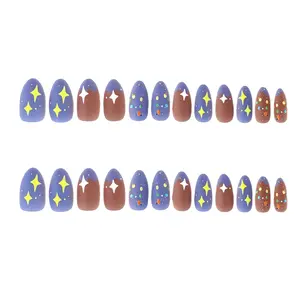 Coccinella finta Nail Art faux ongle prix de gros Short di lusso più venduto In cina falsa stampa su chiodi accessori