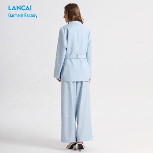Fabricant <span class=keywords><strong>de</strong></span> vêtements cousus et coupés sur mesure coordonnés en gros blazer <span class=keywords><strong>de</strong></span> bureau uni et ensembles <span class=keywords><strong>de</strong></span> costumes pantalons assortis <span class=keywords><strong>pour</strong></span> femmes - Product Image 2