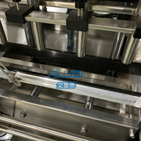 Machine à piston automatique en acier inoxydable à 4 têtes, contrôlée par PLC, entraînée par moteur, haute précision 1%, pour shampoing, huile, produits chimiques et alimentaire