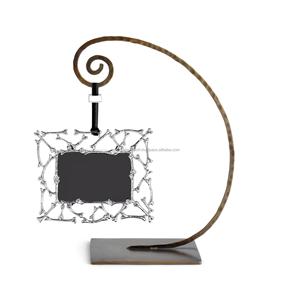 Cadre photo suspendu en métal argenté avec design de branche artistique - Product Image 6