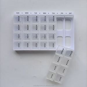 Organisateur de pilules hebdomadaire avec logo personnalisé, 7 jours, 28 compartiments, boîte à pilules MORN NOON EVE BED avec braille - Product Image 3