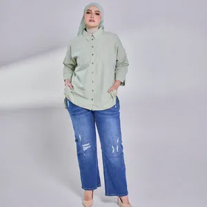 Blusa Oversize con Rayas Verdes, Proveedor OEM de Malasia, Tela Seersucker, Hombros Caídos, Corte Holgado, Top Modesto de Manga Larga para Mujeres Musulmanas - Product Image 3
