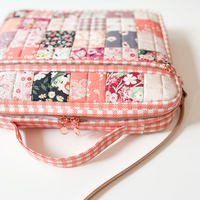 Housse de Bible personnalisée avec logo, sac à main matelassé pour la Bible, sac de messager pour femmes