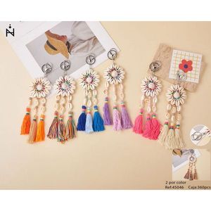 Portachiavi con nappa e design a fiore di conchiglia, ciondolo colorato per borsa o chiavi, 2 pezzi per colore - Product Image 1