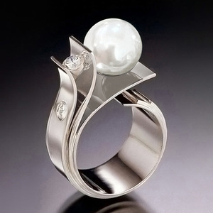 Nuovi anelli decorativi creativi con zirconi e perle verdi imitazione conchiglia, versatili per donne, ideali per proposte e cerimonie. - Product Image 2