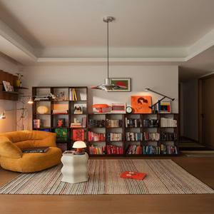 Bibliothèque en noyer de style mid-century - Éclairage LED et rangement ouvert/fermé, présentoir + organisateur de livres pour salons élégants - Product Image 2