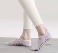 Chaussettes de yoga et de Pilates pour femmes, été 2026, respirantes, anti-transpiration, à cinq doigts, avec sangles croisées, entièrement en silicone antidérapant