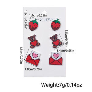 Romantique brillant fraise <span class=keywords><strong>ours</strong></span> lettre <span class=keywords><strong>d</strong></span>'amour acrylique <span class=keywords><strong>trois</strong></span> pièces ensemble nouvelles boucles <span class=keywords><strong>d</strong></span>'oreilles à la mode pour la Saint-Valentin - Product Image 5