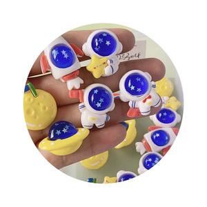 Graziosi ciondoli in resina per astronauta con ciondoli piatti a tema artigianale, custodia per telefono, <span class=keywords><strong>accessori</strong></span> per capelli, Scrapbooking, scarpe - Product Image 6