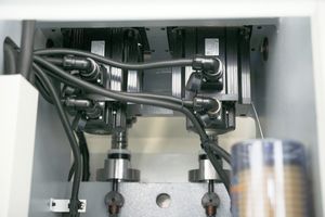 Prensa Plegadora Eléctrica de Doble Servo de Estilo Mini de 25T800mm con Tamaño Mínimo de 3T200mm para Doblar Láminas de Acero al Carbono de <span class=keywords><strong>3.8mm</strong></span> - Product Image 6