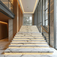 Escalier en spirale sculptural moderne de luxe avec éclairage LED, escalier flottant en marbre Pantogonia illuminé