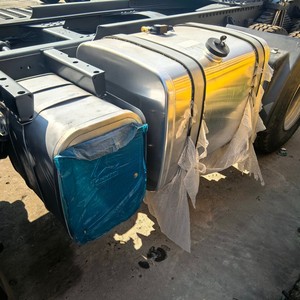<span class=keywords><strong>Camion</strong></span> tracteur d'<span class=keywords><strong>occasion</strong></span> Sitrak Howo Euro II 375 ch 6x4 Diesel Weichai à suspension pneumatique, bon état, robuste, pour charges lourdes - Product Image 6