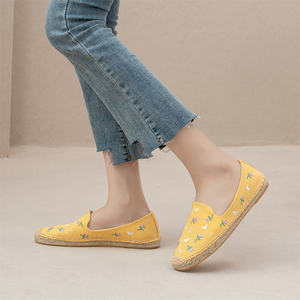 Zapatos de lona amarillos para mujer con bordado de flores, mocasines tejidos de yute, alpargatas planas informales transpirables para verano - Product Image 5