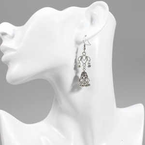 Pendientes colgantes chapados en plata vintage bohemios con perlas de imitación para mujer, joyería de fiesta, mariposa, estrella, campana, animal, flor - Product Image 4