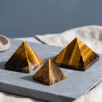 Großhandel Super Premium Heilender Tigerauge-Edelstein Lose Pyramide Kristall Hochpolierte Meditations-Pyramide zum Verkauf