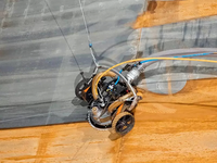 ROVAN Robot chenille magnétique automatique avec jet d'eau à haute pression et transmission intégrale