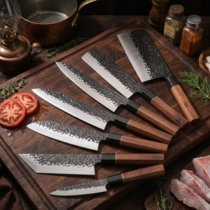 Ensemble <span class=keywords><strong>de</strong></span> couteaux <span class=keywords><strong>de</strong></span> <span class=keywords><strong>chef</strong></span> en acier inoxydable carbone, <span class=keywords><strong>couteau</strong></span> <span class=keywords><strong>Santoku</strong></span> japonais Kristsuke, <span class=keywords><strong>couteau</strong></span> forgé martelé fait main - Product Image 2