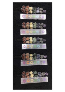 แท่งเซเลไนต์แกะสลักเจ็ดจักระคุณภาพสูงจากธรรมชาติ คริสตัลควอตซ์อัญมณีสำหรับบำบัดรักษา ขายส่ง - Product Image 2