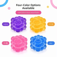 Jouets anti-stress souple en vrac OEM/ODM en forme de raisin aux couleurs vives avec rebond lent pour le jeu sensoriel par compression