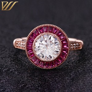 Dolce e bella 14k oro rosa personalizzato belle anello di fidanzamento taglio rotondo 1.5ct moissanite centro di pietra con rubino halo - Product Image 5