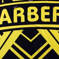 En gros barbier cape logo personnalisé conceptions salon boutique noir doux coupe cheveux coiffure cape pour hommes