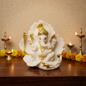 Statue de Ganesha en résine blanche élégante avec accents dorés, artisanat Nirmala |   Figurine Art Déco faite à la main pour la maison, le bureau ou le temple - Product Image 3