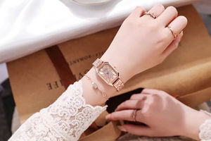 Montre carrée de luxe pour femmes montre à quartz montre en acier inoxydable cristal - Product Image 2