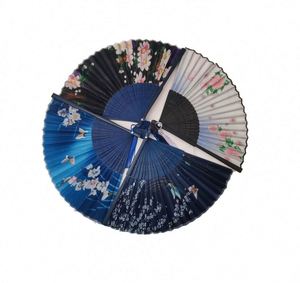 Abanico Plegable de Bambú y Seda para Mujer, 21 cm, con Diseño de Amor Tallado, Ideal para Bodas - Product Image 1