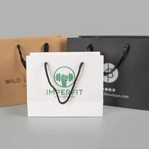 Embalaje de papel personalizado Bolsa de papel para compras Logotipo de impresión personalizado Bolsa de embalaje rosa y blanca, paquete delicado de 250GSM de bolsa con asa de cinta - Product Image 3