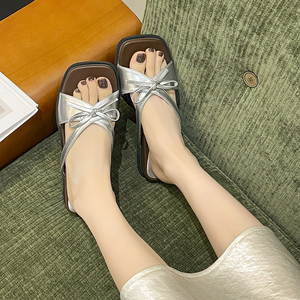 <span class=keywords><strong>Sandalias</strong></span> Casuales <span class=keywords><strong>de</strong></span> Verano para Mujer <span class=keywords><strong>con</strong></span> Diseño <span class=keywords><strong>de</strong></span> Lazo Moderno, Simples y Versátiles, Transpirables y Antideslizantes - Product Image 5