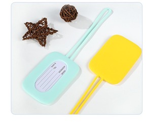 Etiqueta de Equipaje Rectangular de Silicona Personalizada 2025 con Solapa para Información de Identificación y Logotipo Publicitario para Embarque de Aviones - Product Image 4