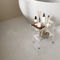 Table d'appoint de salle de bain compacte multifonctionnelle en acrylique moderne avec égouttoir intégré et étagère de rangement pour articles de toilette et objets quotidiens