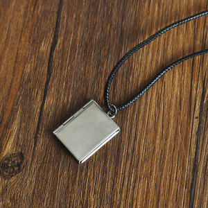 Collar con medallón abrible de <span class=keywords><strong>anime</strong></span> JJK, colgante de aleación con álbum de fotos Aoi Todo, regalo creativo de joyería para cosplay - Product Image 1