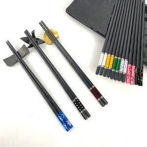 Meilleur prix Offre Spéciale baguettes de sushi réutilisables en fibre de verre pps noires japonaises baguettes en alliage de fibre de verre pour restaurant à la maison - Product Image 6