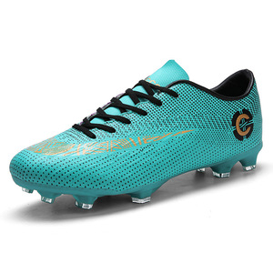 Nouvelles chaussures <span class=keywords><strong>de</strong></span> football pour hommes à coupe basse, pour intérieur/extérieur, avec tige en PVC, semelle intermédiaire en TPR, semelle extérieure en caoutchouc, crampons courts et longs fragmentés pour l'entraînement - Product Image 3