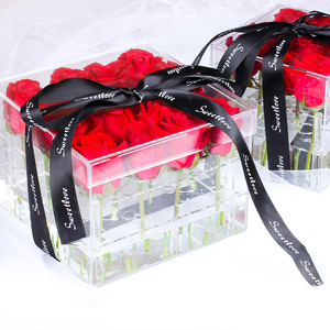 Boîte à fleurs à main en acrylique Boîte cadeau d'emballage de bouquet épaissie transparente Source de matériel de gâteau Boîtes en plastique en gros d'usine - Product Image 1