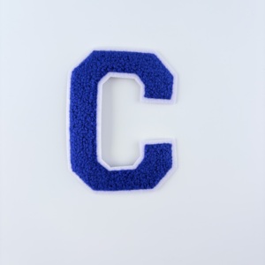 Parches de Letras de Chenilla de 4.5'' de la A a la Z en Color Azul, Parche Bordado con Copos de Nieve, Parches Termoadhesivos de Letras de Chenilla, Letras de Parche Económicas - Product Image 4