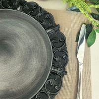 Assiettes de présentation noires en plastique de 13 pouces, style européen vintage, décorées, pour hôtels, mariages et réceptions