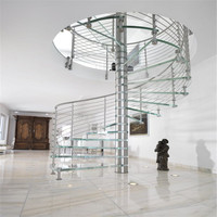 Escalier en colimaçon en verre gain de place pour projets résidentiels contemporains