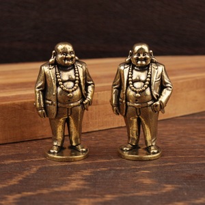 Figurine Bouddha en costume, ornement de bureau en laiton, sculpture décorative pour la maison et le bureau, figurine de collection - Product Image 1